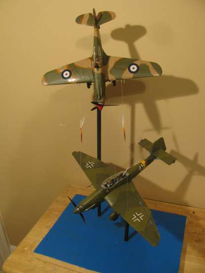 Military Diorama - Airplane Dogfight