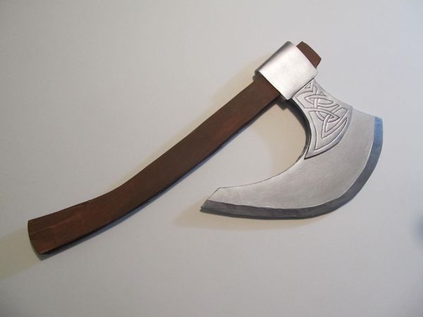 The completed viking axe