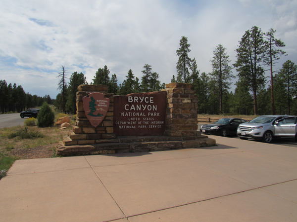 Entrance to Bryce Canyon