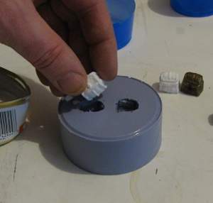 Remove the miniature from the mold