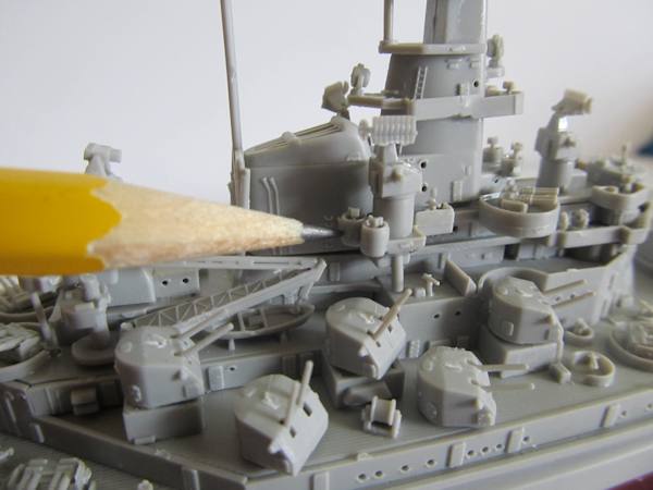 hi all I'm really new to clay modelling I'm currently building a plastic  battleship and I want to make sand bags in 350 scale so I ended up getting  this air drying