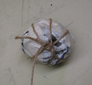 Wrap the mace head with string