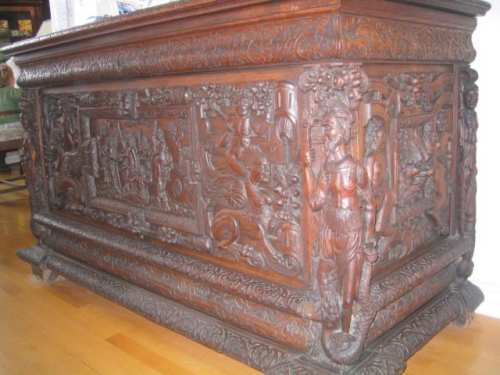 medieval chest 3/4 view